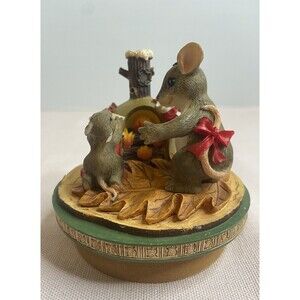 CHARMING TAILS - OUR AMERICA CANDLE TOPPER - THE STOCKINGS WERE HUNG ...